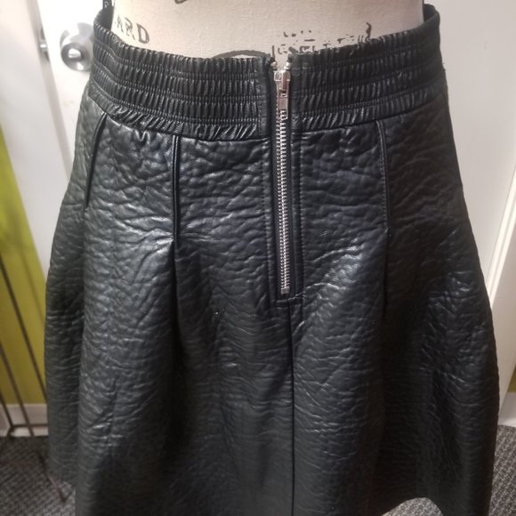 BLACK LEATHER FAUX PARTY SKIRT - Picture 3 of 3
